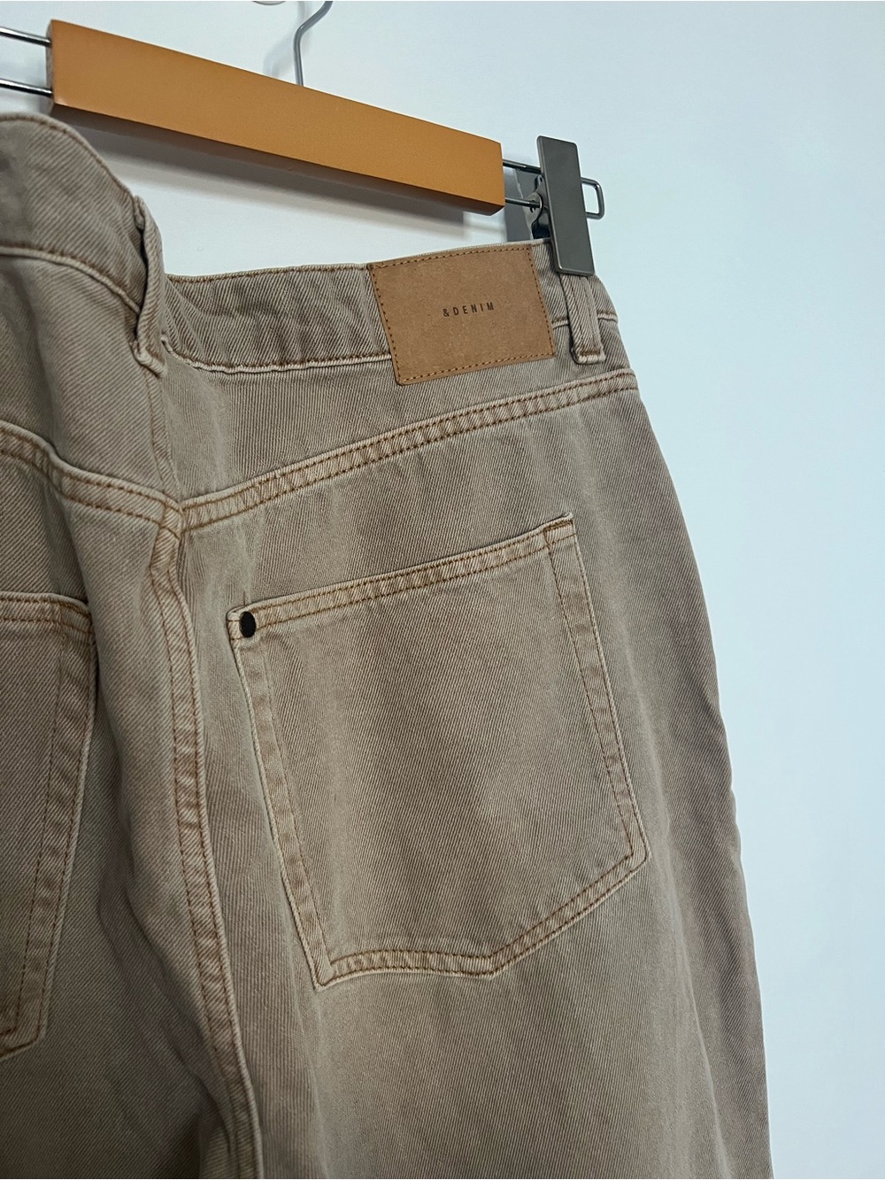 H&M women’s 90’s light Brown Straight-Leg Pants - Picture 7 of 8